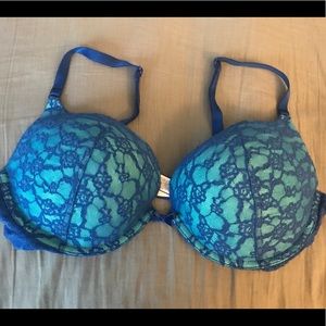 💙 Victoria’s Secret Blue Floral Lace Bra 💙